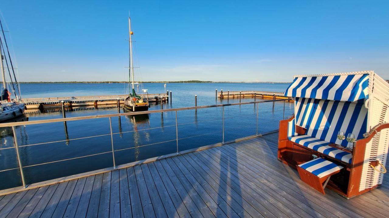 Hotel Hausboot Harmonie Stralsund Exterior foto